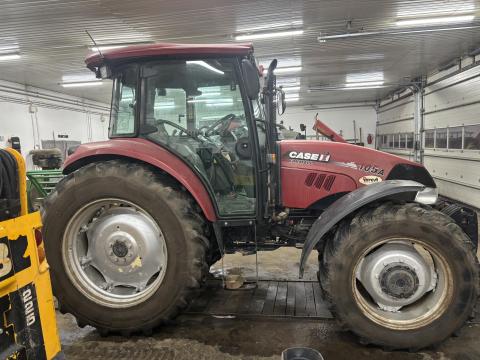Case Farmall 105A