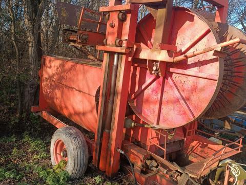 Tökmagozó gép Tökmagozó gép