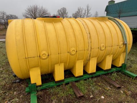 Tartály (Nitrosol) 5600 liter eladó Tartály (Nitrosol) 5600 liter eladó