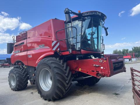 CASE IH AF 9250 rotoros kombájn eladó, újszerű állapotban, első tulajdonostól CASE IH AF 9250 rotoros kombájn eladó, újszerű állapotban, első tulajdonostól