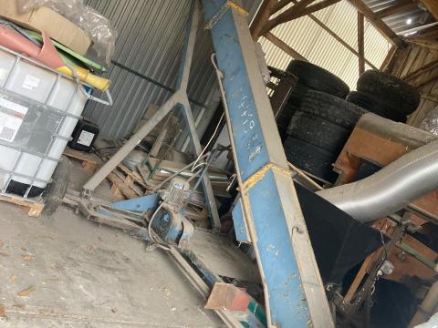 Kuli gabonafelhordó eladó, jó állapotban Kuli gabonafelhordó eladó, jó állapotban