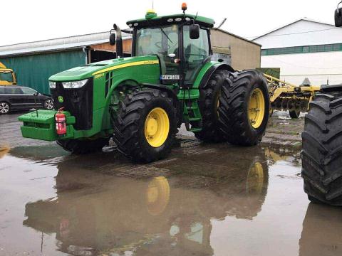 ELADÓ John Deere 8310R traktor - kifejezetten megkímélt ELADÓ John Deere 8310R traktor - kifejezetten megkímélt