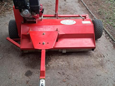 Quaddal vontatható szárzúzó gép Quaddal vontatható szárzúzó gép