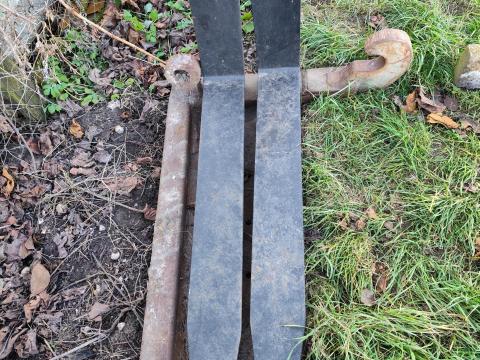 Targonca villa eladó, 3 tonna teherbírással, új állapotban Targonca villa eladó, 3 tonna teherbírással, új állapotban