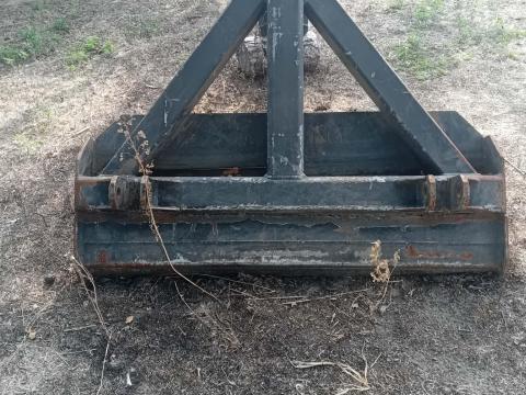 Erdèszeti vonszoló Erdèszeti vonszoló