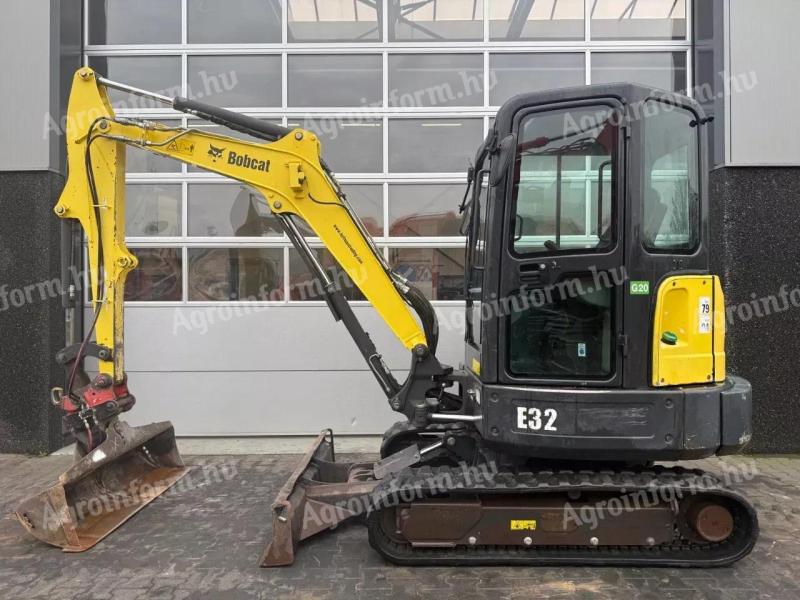 Bobcat E32 / 2013 / 3.163 üzemóra / Lízing 20%-tól