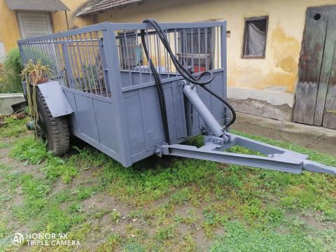 Eladó egytengelyes állatszállító pótkocsi Eladó egytengelyes állatszállító pótkocsi