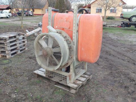 Eladó Jessur 550 axiál permetező, 550 literes Eladó Jessur 550 axiál permetező, 550 literes