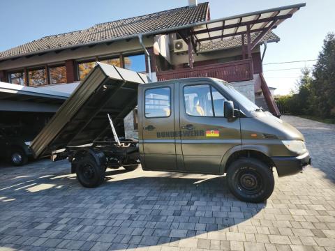 Billenő platós 4x4 terepre alkalmas Mercedes Sprinter – Német katonai, honvédségi, mezőgazdasági, erdészeti jármű Billenő platós 4x4 terepre alkalmas Mercedes Sprinter – Német katonai, honvédségi, mezőgazdasági, erdészeti jármű