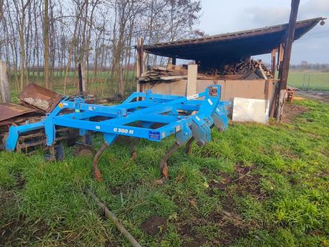 Farmet gruber / kultivátor - 7 késes tárcsás egyengető, csőpálcás henger