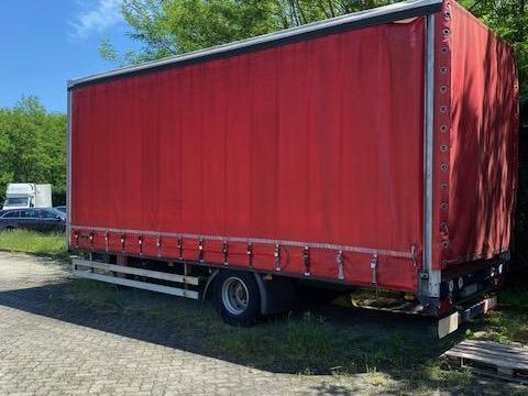 Eladó alsó kapcsolású pótkocsi 7,5 m hosszú Eladó alsó kapcsolású pótkocsi 7,5 m hosszú