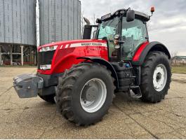 Massey Ferguson 8660, 6 hengeres, 8,4 literes SISU motor, Dyna-VT váltó, 50 km/h, fülke + hídrugózás, front és hátsó keréksúly, légfék