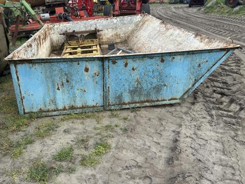 Szőlőszállító tepszi Szőlőszállító tepszi