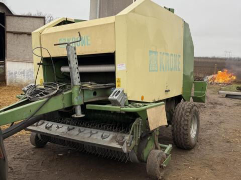 Krone Vario Pack 1500 körbálázó eladó napi használatból Krone Vario Pack 1500 körbálázó eladó napi használatból