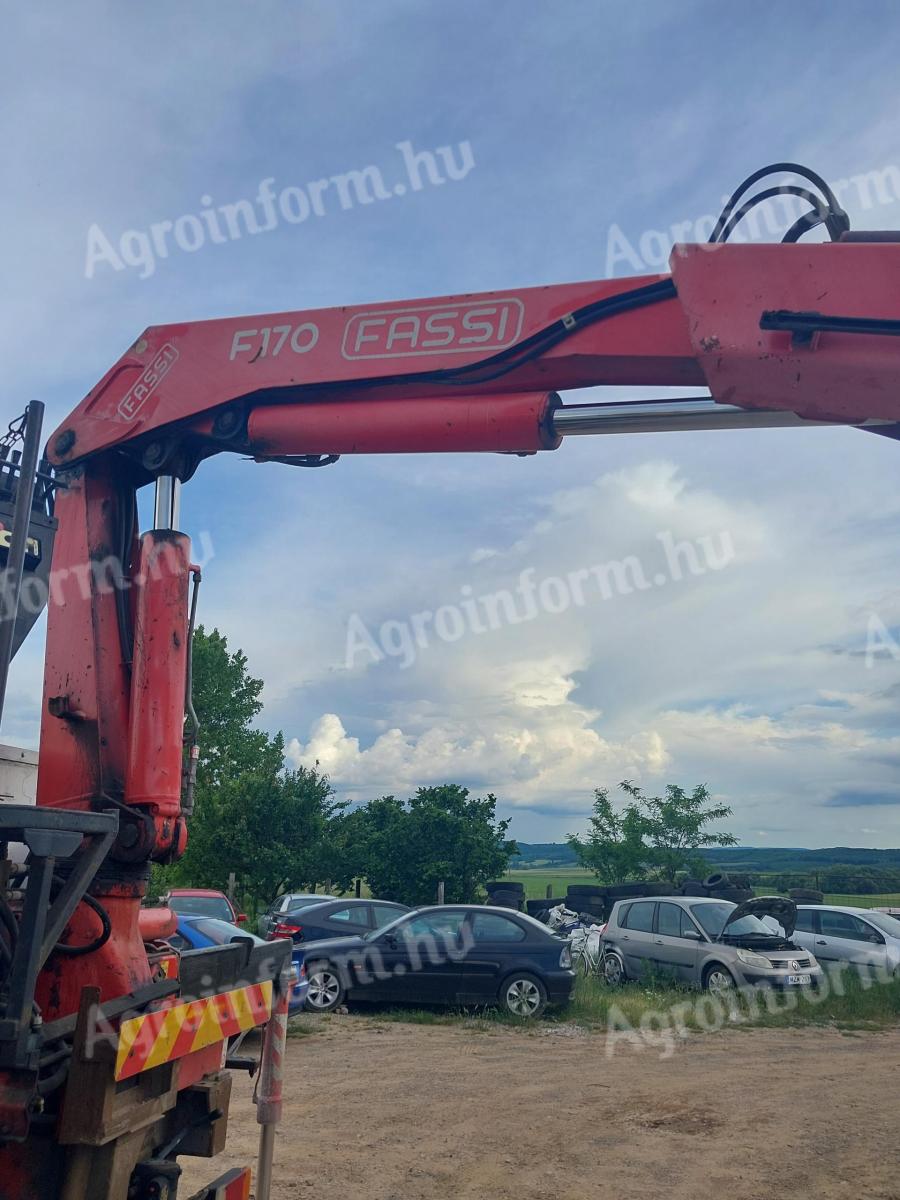 Fassi 170 Fassi 170 daru eladó – rotátorral, konzollal, traktorra szerelhető ...