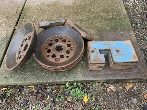 Eladó Zetor orrsúlyok és keréksúlyok