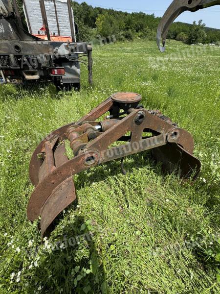 Rönkfogó kanál eladó – 160 cm nyitási szélességgel