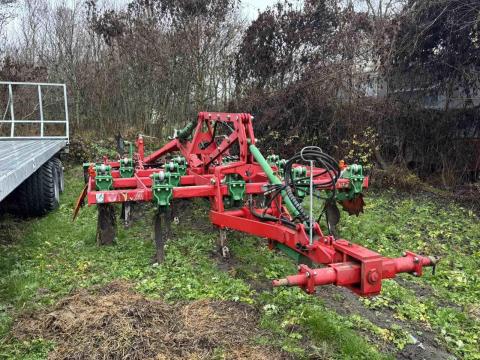 Unia Cross L3 Drive kultivátor 3 m, 2013, kiváló állapotban Unia Cross L3 Drive kultivátor 3 m, 2013, kiváló állapotban