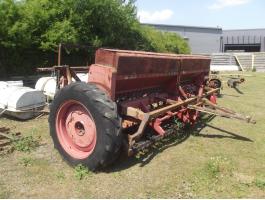 32 soros Kühne-Lajta vetőgéphez csoroszlyák eladók