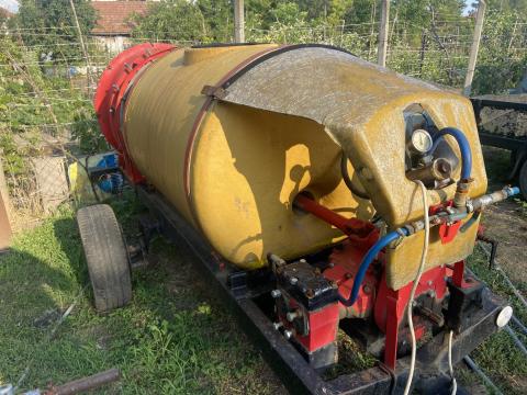 Eladó gyümölcsös permetező Eladó gyümölcsös permetező