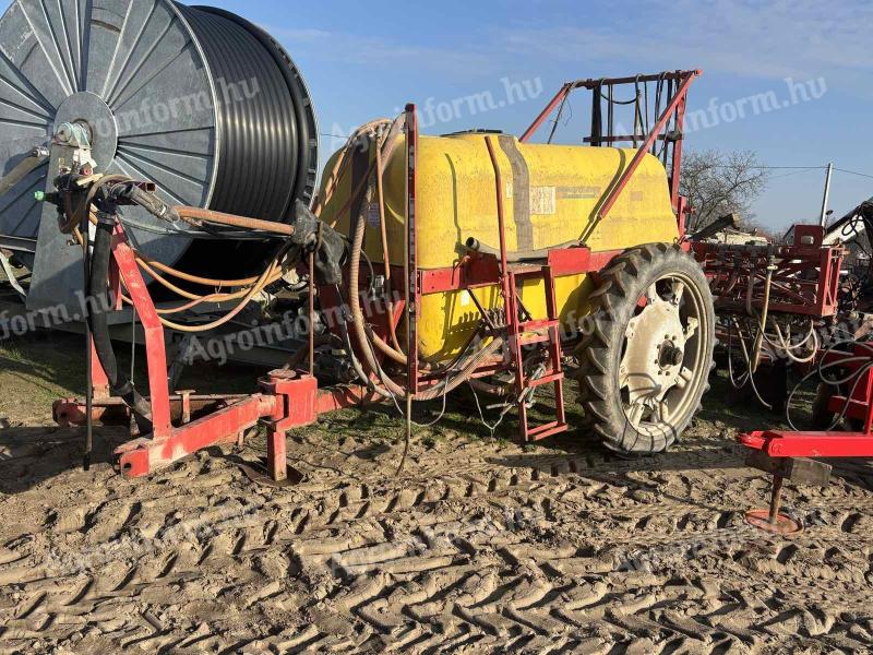 Gambetti 3000/18 vontatott permetező