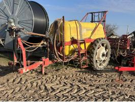 Gambetti 3000/18 vontatott permetező