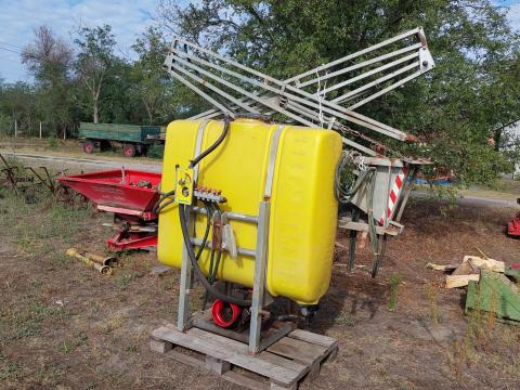 Eladó Jessernigg 600 literes szántóföldi permetező