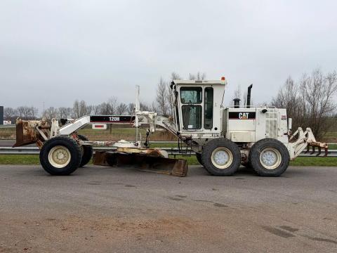 Caterpillar 120H-ES / 2001 / 15 859 üzemóra / Lízing 20%-tól