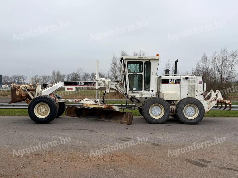 Caterpillar 120H-ES / 2001 / 15 859 üzemóra / Lízing 20%-tól