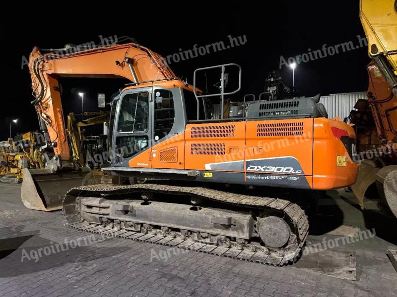 Doosan DX300 / 2017 / 13 502 üzemóra / Lízing 20%-tól