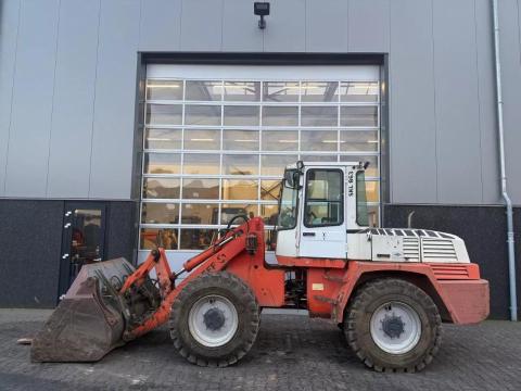 Schaeff SKL863 / 2001 / 1.953 üzemóra / Lízing 20%-tól