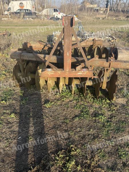 Eladó 9 leveles függesztett tárcsa