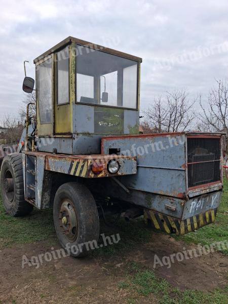 UN 053 rakodógép eladó