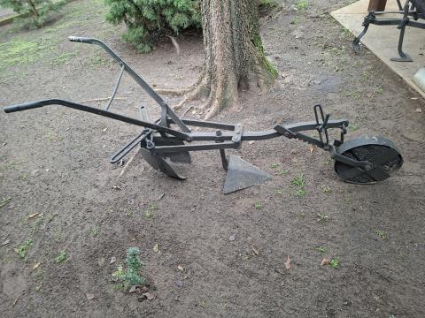 Töltő,  nyitó kapa