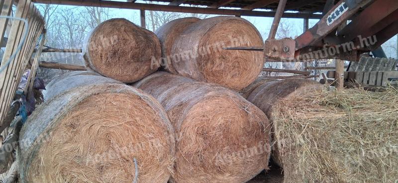 Eladó jó minőségű széna Vácszentlászlón