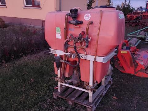 Eladó Jessernigg axiál permetező, 600 literes