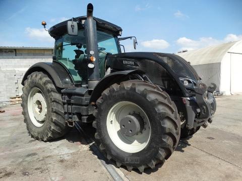 Valtra S374 Versu eladó, kitűnő állapotban, 2015-ös, 5641 üzemórával, Trimble navigációval