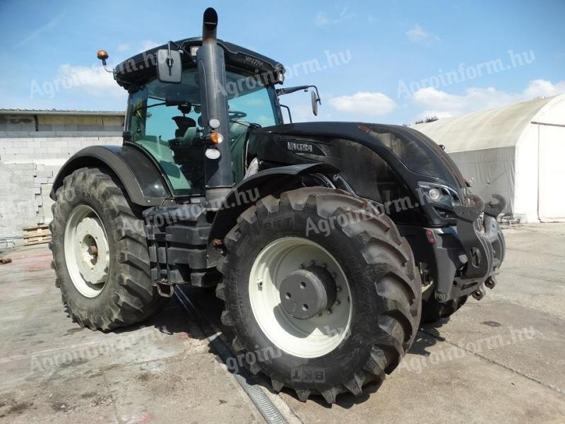 Valtra S374 Versu eladó, kitűnő állapotban, 2015-ös, 5641 üzemórával, Trimble navigációval