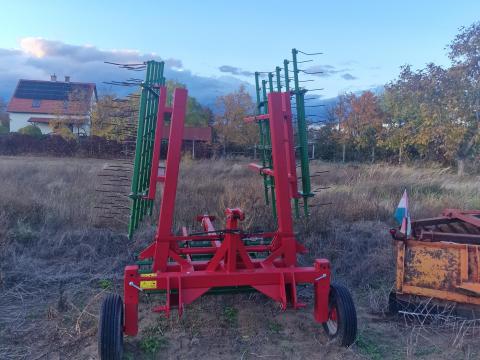 Gyomfésű 4,5 m munkaszélességgel eladó Gyomfésű 4,5 m munkaszélességgel eladó
