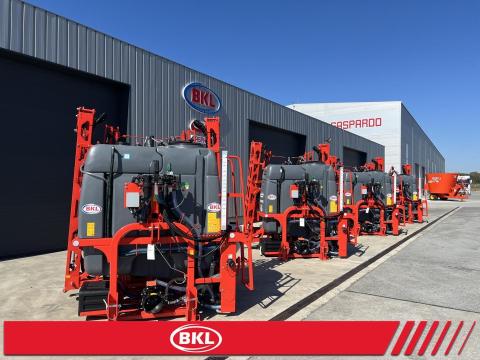 Maschio Gaspardo TEMPO 1200/15 - függesztett szántóföldi permetező ISOBUS- os vezérlés lehetőséggel