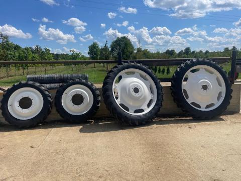 New Holland TD 5.95 művelőkerék szett eladó