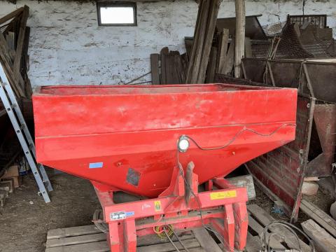 Kuhn műtrágyaszóró