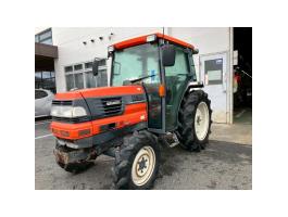 Kubota 31LE PowerShift Klíma + Talajmaró Ingyenes Szállítás Szervizelve japán traktor kistraktor