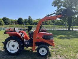 Kubota 23LE PowerShift Új Homlokrakodó 2Új Első Gumi Ingyenes Szállítás Szervizelve