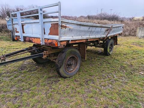 Eladó HL 61.02 pótkocsi