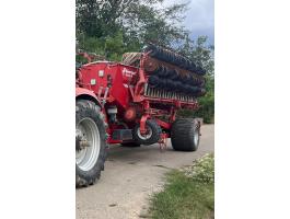 Kverneland Accord DG 12 méteres pneumatikus gabonavetőgép eladó