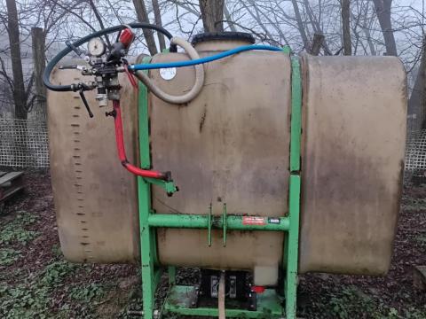 Eladó szántóföldi permetezőgép