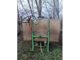 Eladó szántóföldi permetezőgép