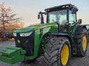 John Deere 8370