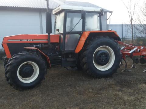 Zetor Crystal ZTS 16245 kiváló állapotban, Taurus gumikkal